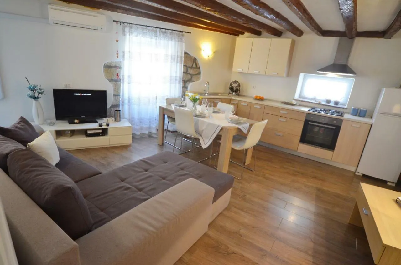 Apartment Eleni Rovinj 0*,  Croatia